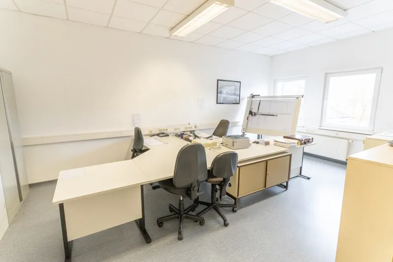 Büro 4 (obere Etage)