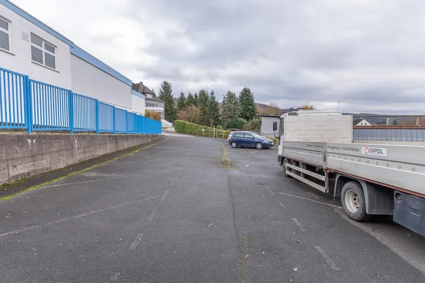 Biszu 25 PKW- Stellplätze