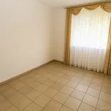 Einzelbüro im EG rechts