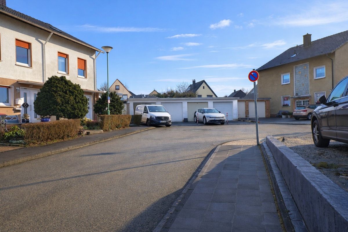 Garage am Ende der Straße