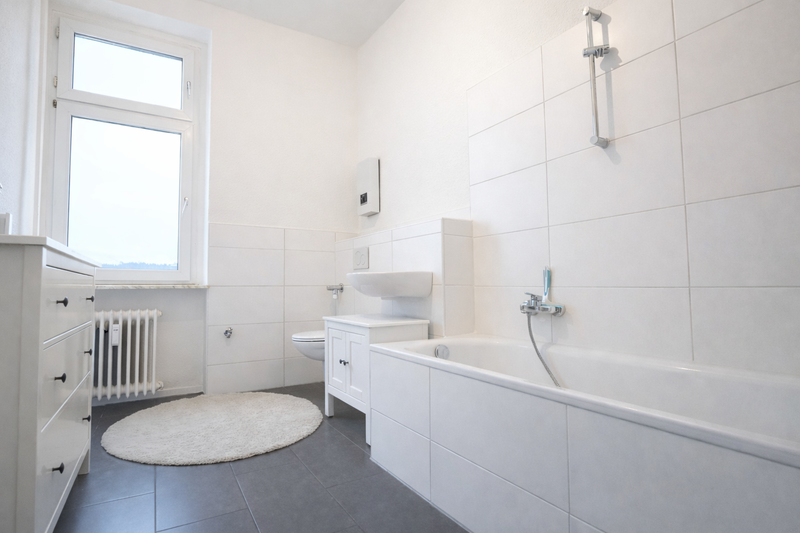 Modernes Tageslichtbad