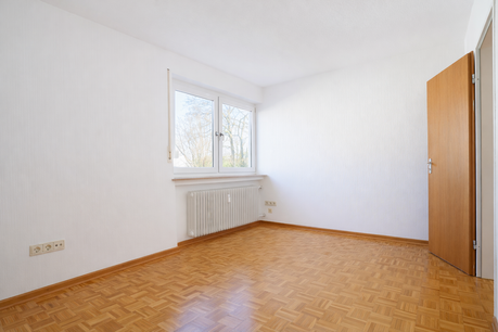 Das erste Schlafzimmer (Foto 1)