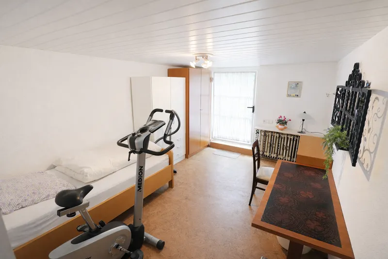 Schlafzimmer mit Gartenzugang (WE 2)