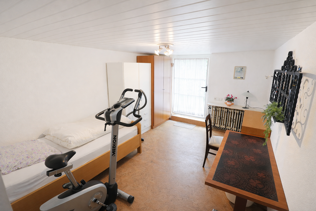 Schlafzimmer mit Gartenzugang (WE 2)