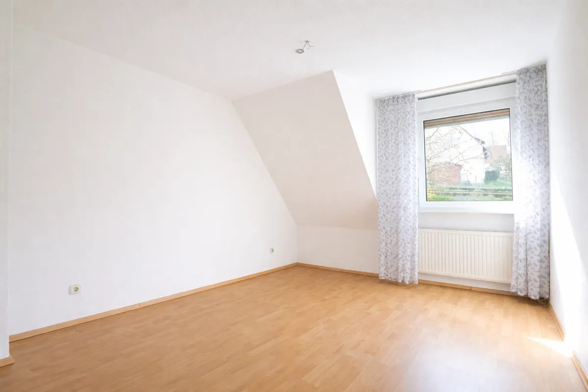 1. Schlafzimmer (DG)