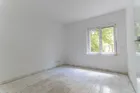 Erstes Schlafzimmer