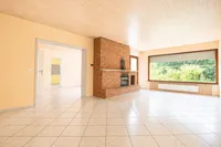 Wohnbereich mit Kamin im EG