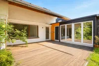 Terrasse mit Zugang zum Hobbyraum