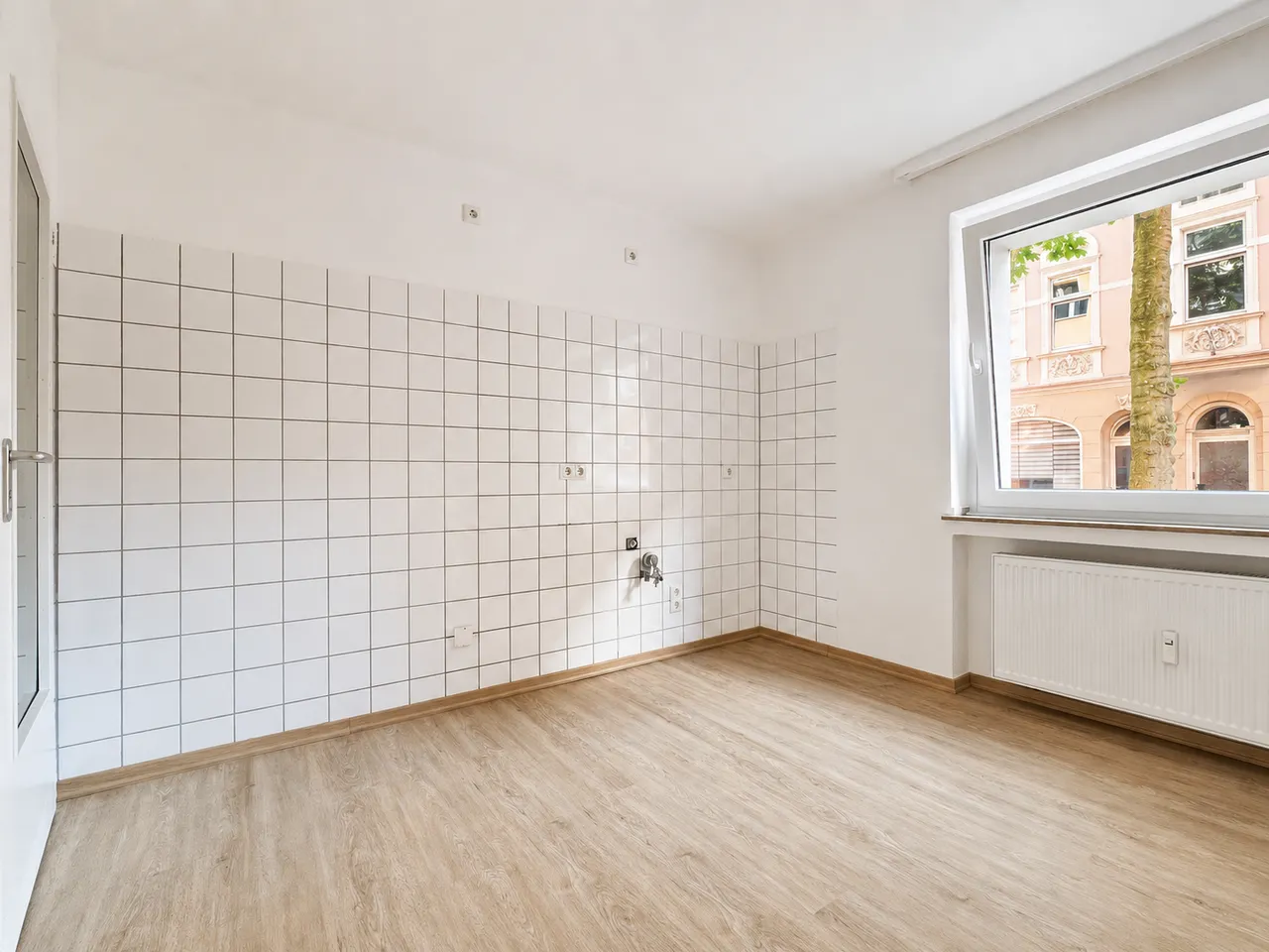Schönes ca. 34 m² großes 1-Zimmer-Appartment mit großem Wohnraum und Tageslichtbad - Photo 1