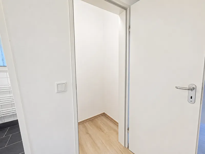 Schönes ca. 34 m² großes 1-Zimmer-Appartment mit großem Wohnraum und Tageslichtbad - Foto 4