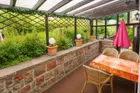 Überdachter Terrasse im Hauseingangsbereich