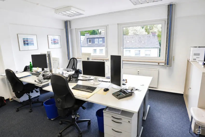 Büro 4