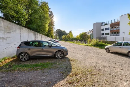Weitere Parkmöglichkeiten direkt am Haus