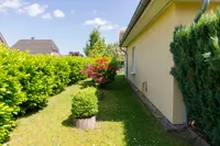 seitliches Grundstück