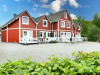 Rückansicht / Hofplatz