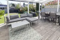 überdachte Terrasse