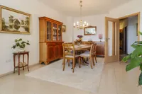 Wohnzimmer mit Essbereich