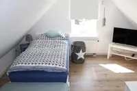 Schlafzimmer DG
