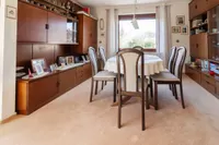 Wohnzimmer mit Essbereich