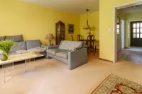 Wohnzimmer mit Essbereich