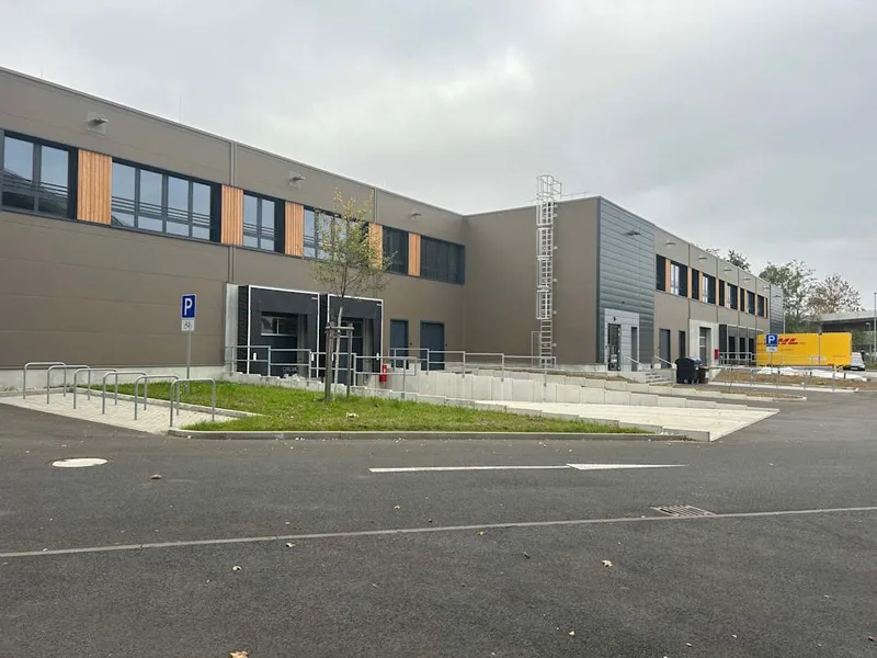 203 m² hochwertige Bürofläche in Heusenstamm „Provisionsfrei“ zu vermieten