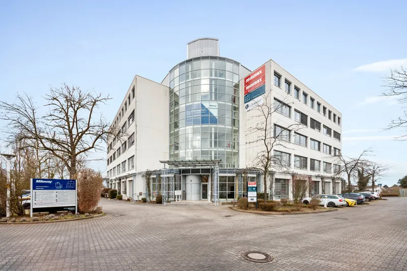 379 m² modernisierte Büroflächen “ PROVISIONSFREI “ in Dreieichenhain zu vermieten