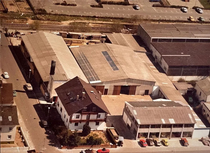 7.064 m² hochwertige Lagerfläche + 668 m² Bürofläche in Langen zu vermieten