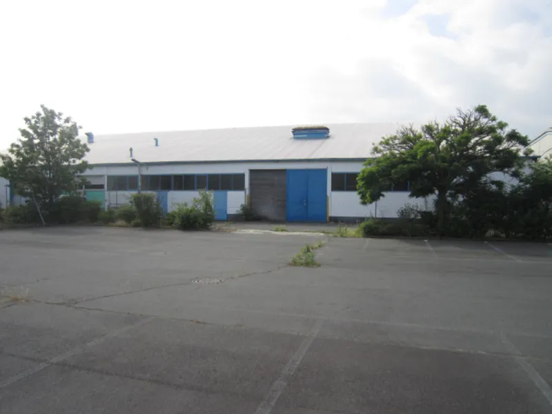 400 m² Lager/Werkstatt zu vermieten