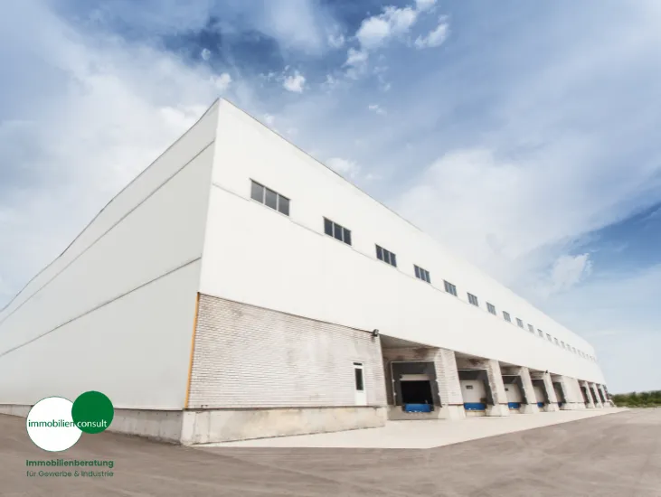 1.412 m² Rampenhalle mit Büro ( optional ) provisionsfrei zu vermieten