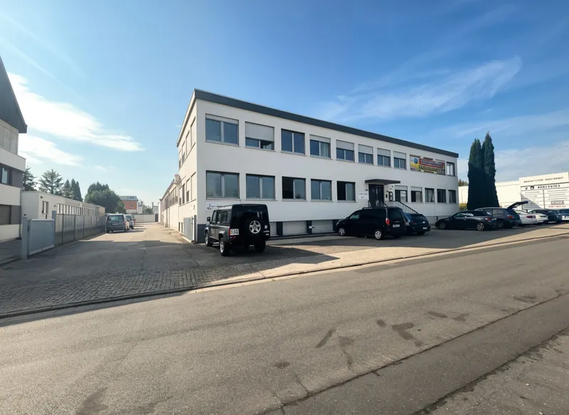 675 m&sup2; Lagerhalle + 130 m&sup2; B&uuml;rofl&auml;che in Dietzenbach zu vermieten