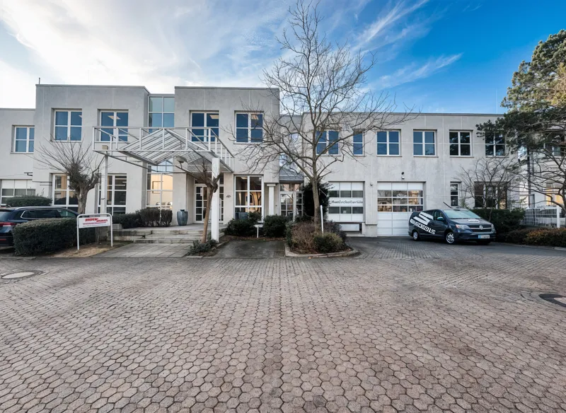 267 m&sup2; Lagerfl&auml;che + 62 m&sup2; B&uuml;rofl&auml;che im modernen Gewerbepark „Provisionsfrei“ zu vermieten