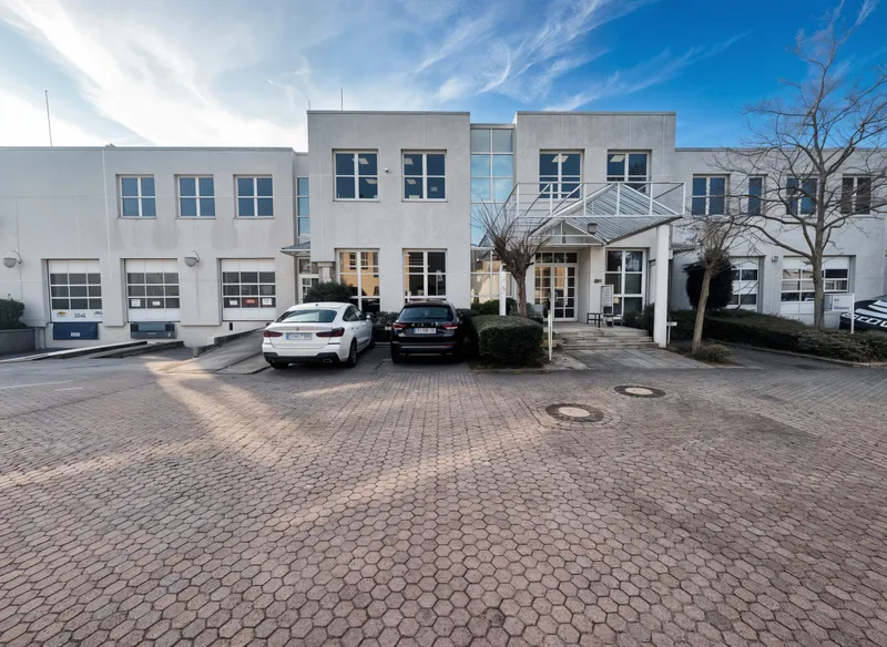 563 m&sup2; Lagerfl&auml;che + 155 m&sup2; B&uuml;rofl&auml;che im modernen Gewerbepark „Provisionsfrei“ zu vermieten