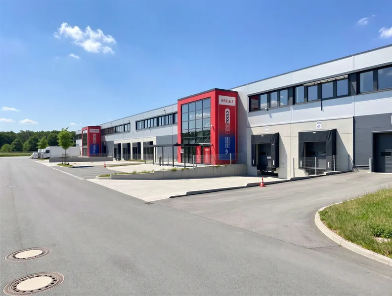 3.510 m&sup2; Logistikhalle + 310 m&sup2; B&uuml;ro-/Sozialfl&auml;che in Rodgau-Weiskirchen zu vermieten