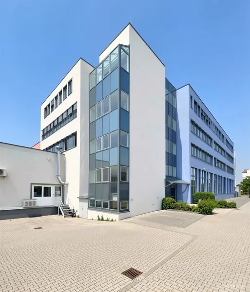 979 m&sup2; Lagerfl&auml;che in Heusenstamm zu vermieten