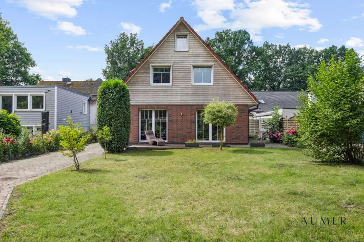 Jetzt neu: Haus zum Kauf in Seevetal