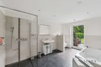 Badezimmer 1