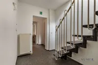 Flur - Treppe in das EG