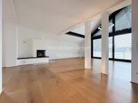 Wohn-Essbereich mit Kamin