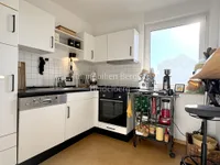 Küche mit Einbauküche