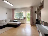 Wohn-Esszimmer mit Terrasse