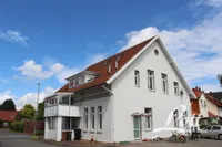 1) Haus mit 3 Wohneinheiten