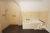 Haus 2 - Badezimmer Dachgeschoss