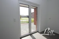 Küche mit Terrassenzugang