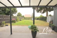 überdachte Terrasse