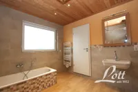 modernisiertes Badezimmer Erdgeschoss