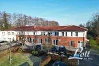 straßenseitige Ansicht