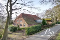 straßenseitige Ansicht