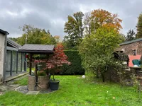 Garten mit Brunnen