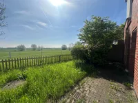 kleine Terrasse vor dem Schlafzimmer