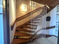 Treppe ins Obergeschoss